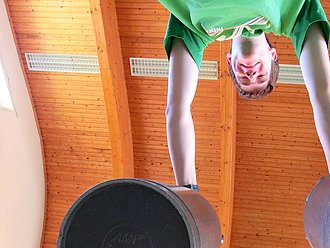 Philipp beim Milchkannedauerhalten 